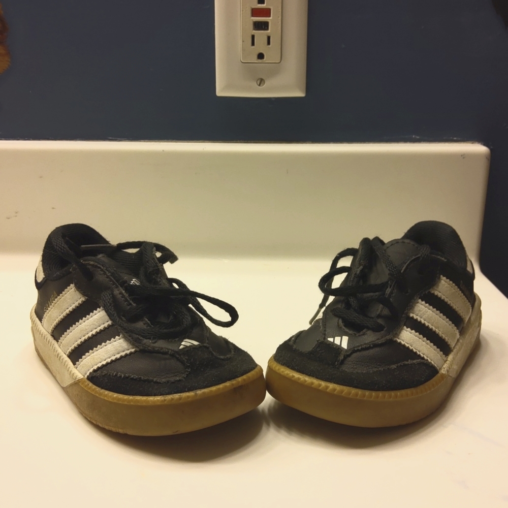 Adidas toddler sneakers